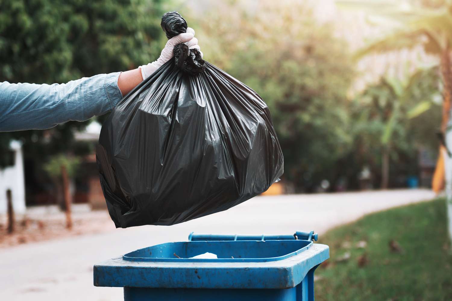 Keep Your Commercial Space Neat with Professional Junk Hauling Solutions